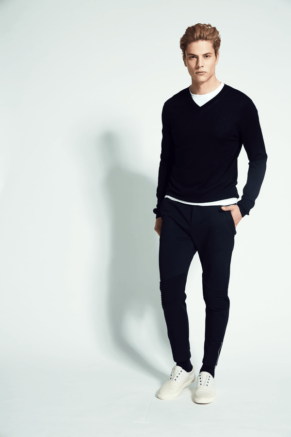 Finn V-Neck Pullover
