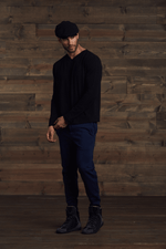 Helden  Long Sleeve V-Neck