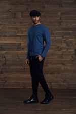 Helden  Long Sleeve V-Neck